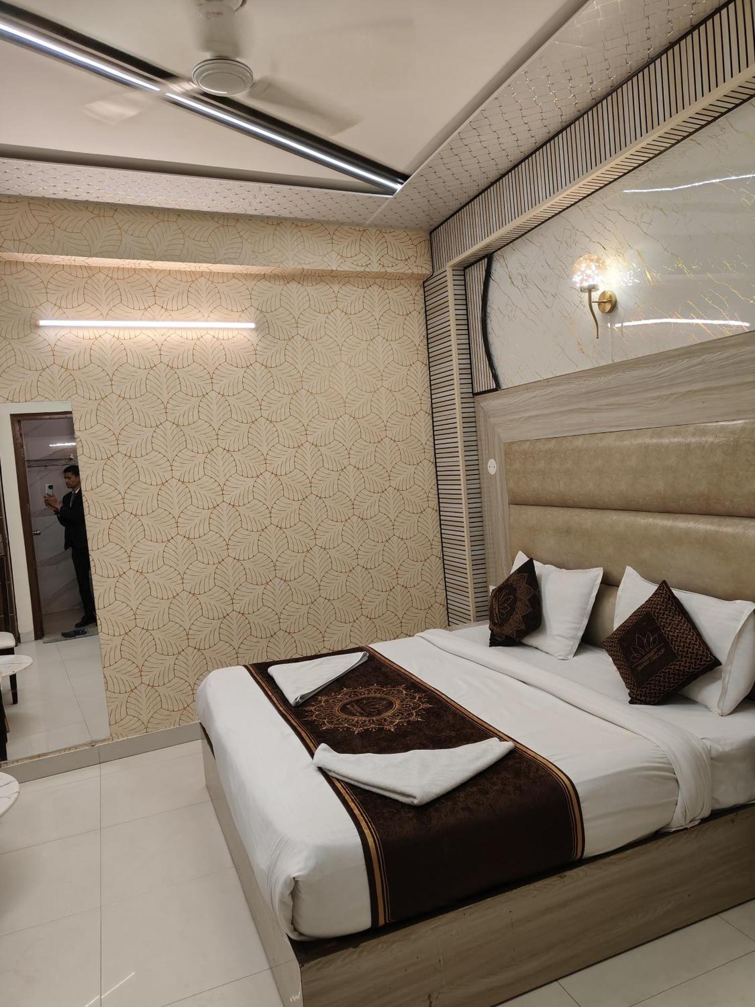 Hotel Smart Plaza Új-Delhi Kültér fotó