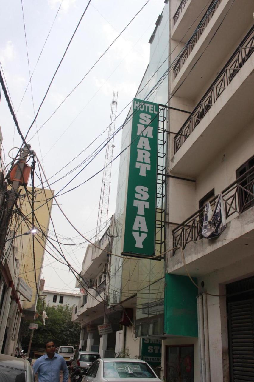Hotel Smart Plaza Új-Delhi Kültér fotó